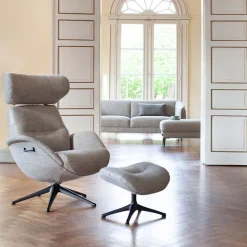 Hocker More